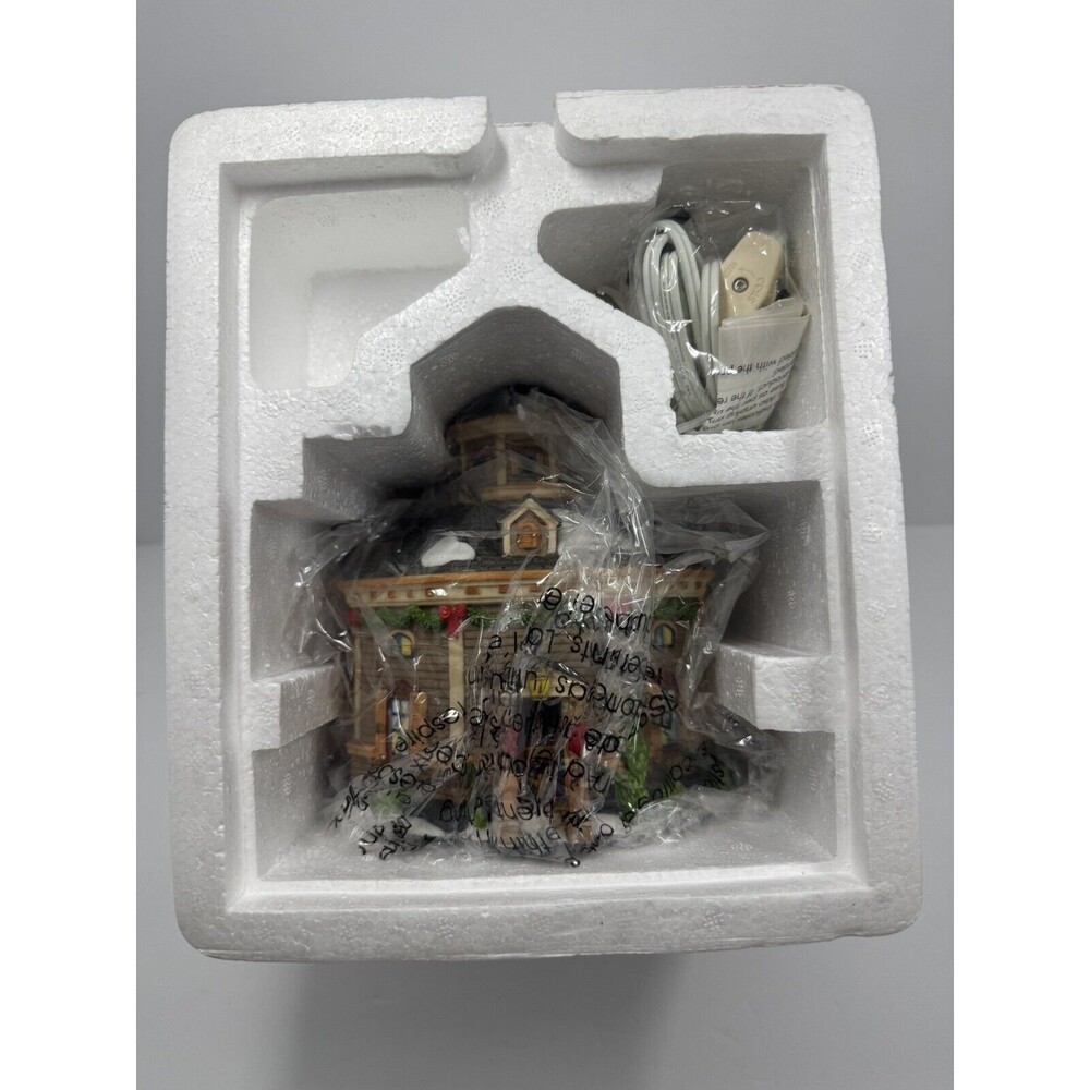 Department 56 Roundel Cottage New England Village # 799924 Open Box - Picture 5 of 11
